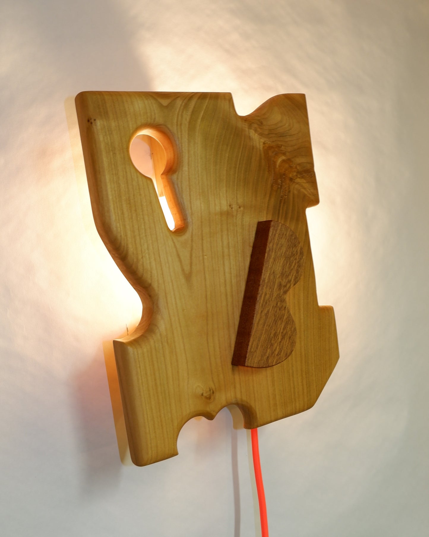 Cut Out Wall Sconce 1/5