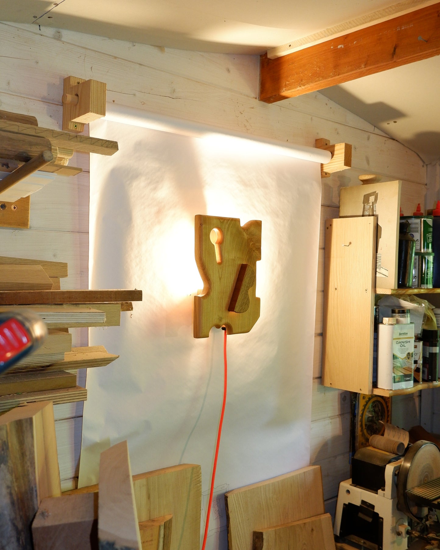 Cut Out Wall Sconce 1/5