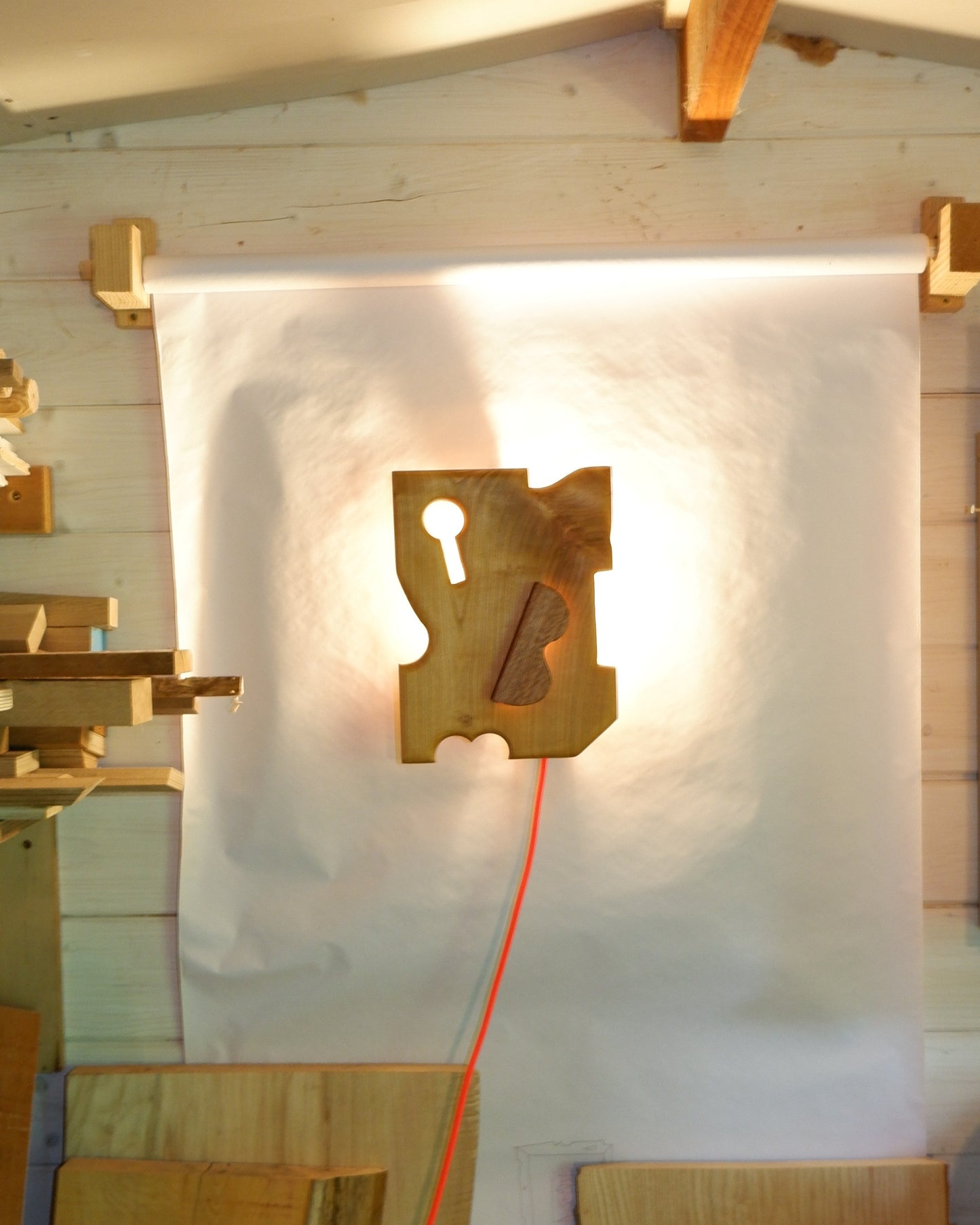 Cut Out Wall Sconce 1/5