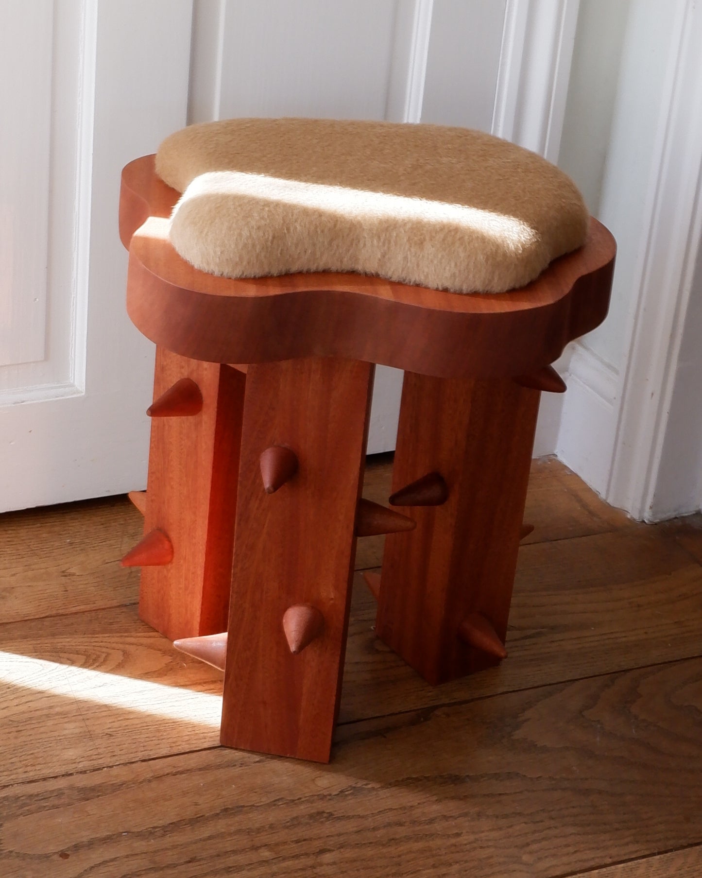 Thorn Stool